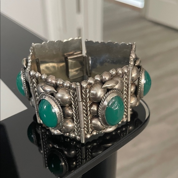 Vintage Silver Bracelet with Green Stones -Mexico - Picture 6 of 9